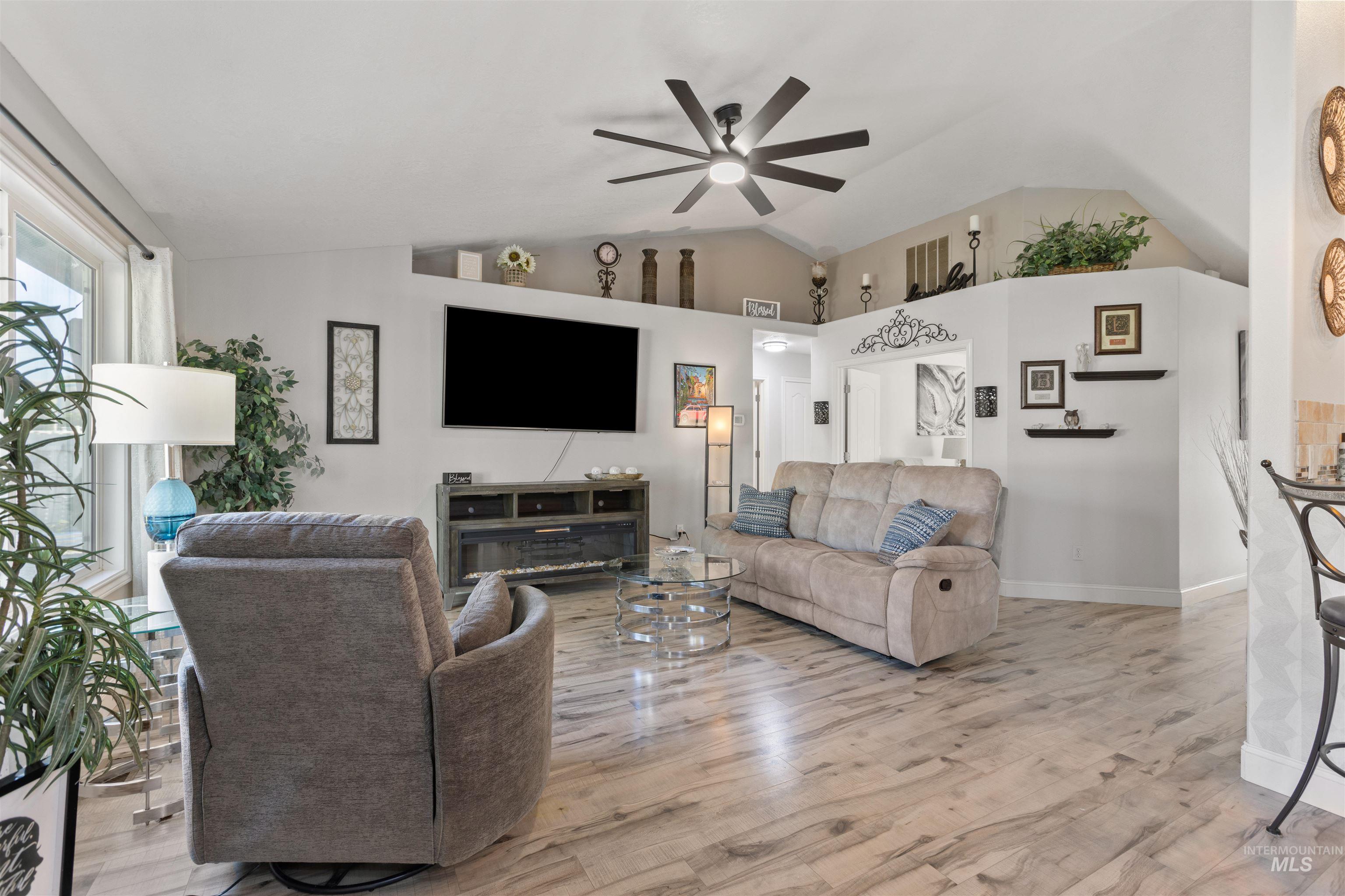 4532 E Burgundy Ct., Nampa, Idaho 83686, 3 Bedrooms, 2 Bathrooms, Residential For Sale, Price $460,000, 98980584