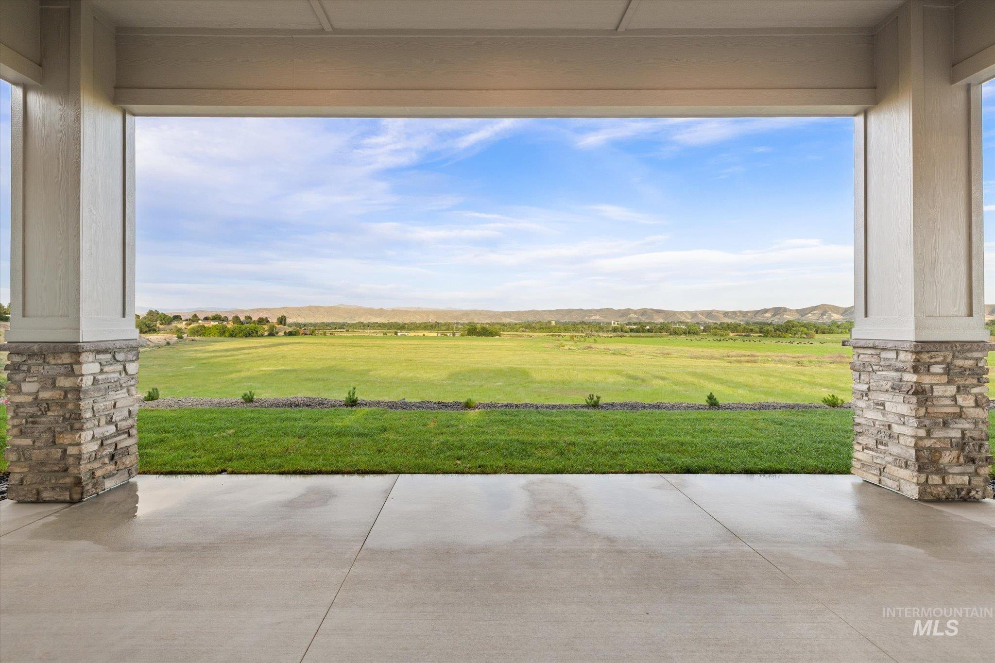 1015 Greenfields Lane, Emmett, Idaho 83617, 4 Bedrooms, 2.5 Bathrooms, Residential For Sale, Price $1,125,000,MLS 98980585