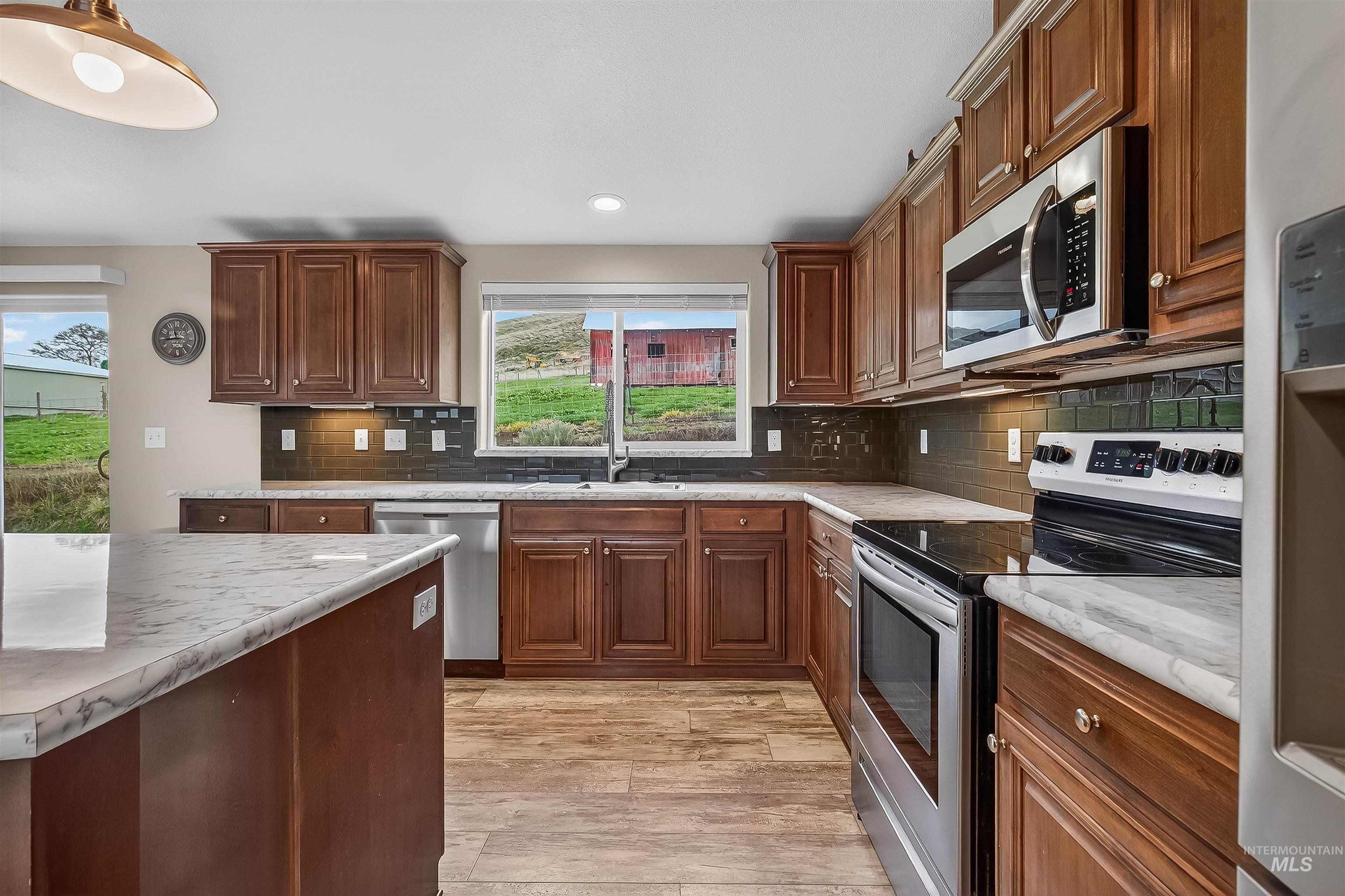 1306 4th Street, Asotin, Washington 99402, 3 Bedrooms, 2 Bathrooms, Residential For Sale, Price $424,000,MLS 98980587