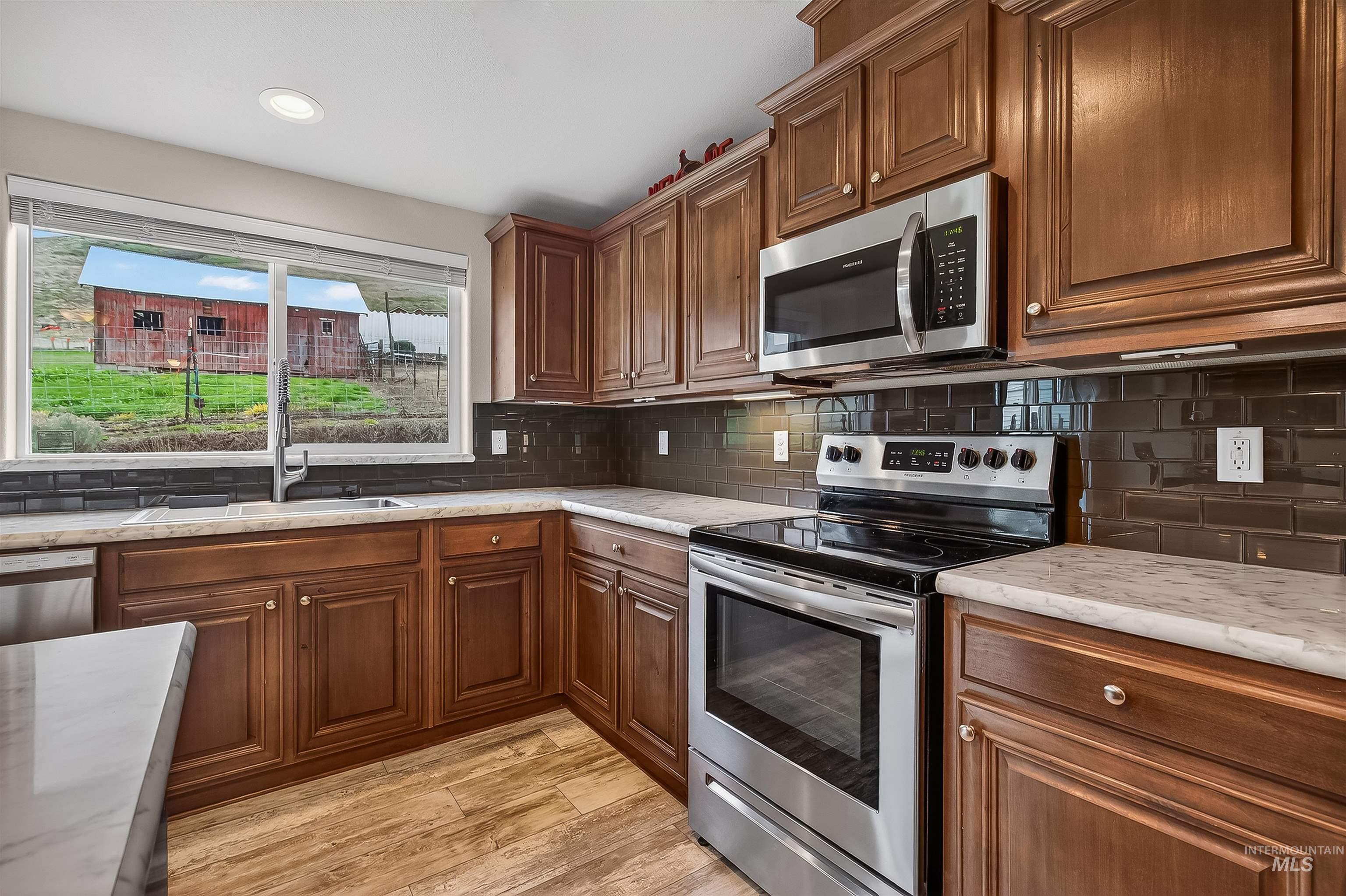 1306 4th Street, Asotin, Washington 99402, 3 Bedrooms, 2 Bathrooms, Residential For Sale, Price $424,000,MLS 98980587