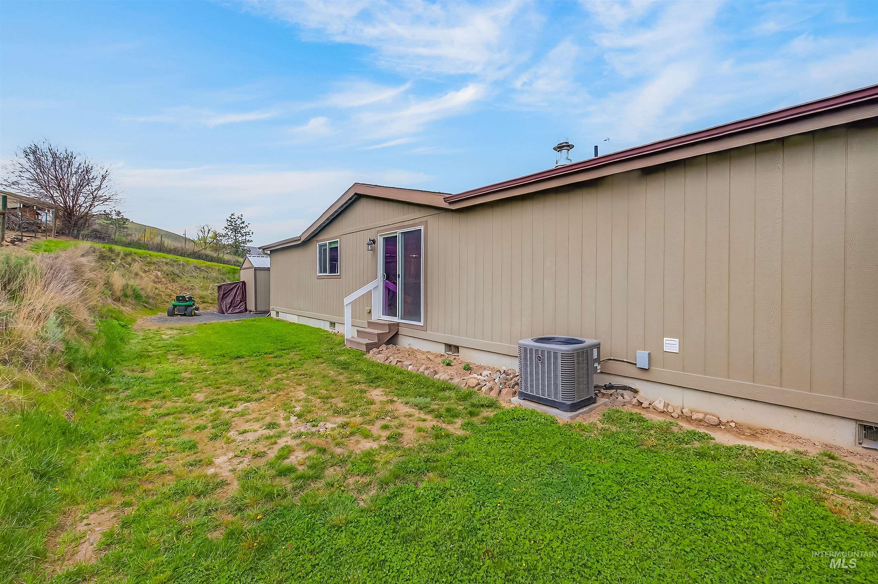 1306 4th Street, Asotin, Washington 99402, 3 Bedrooms, 2 Bathrooms, Residential For Sale, Price $424,000,MLS 98980587