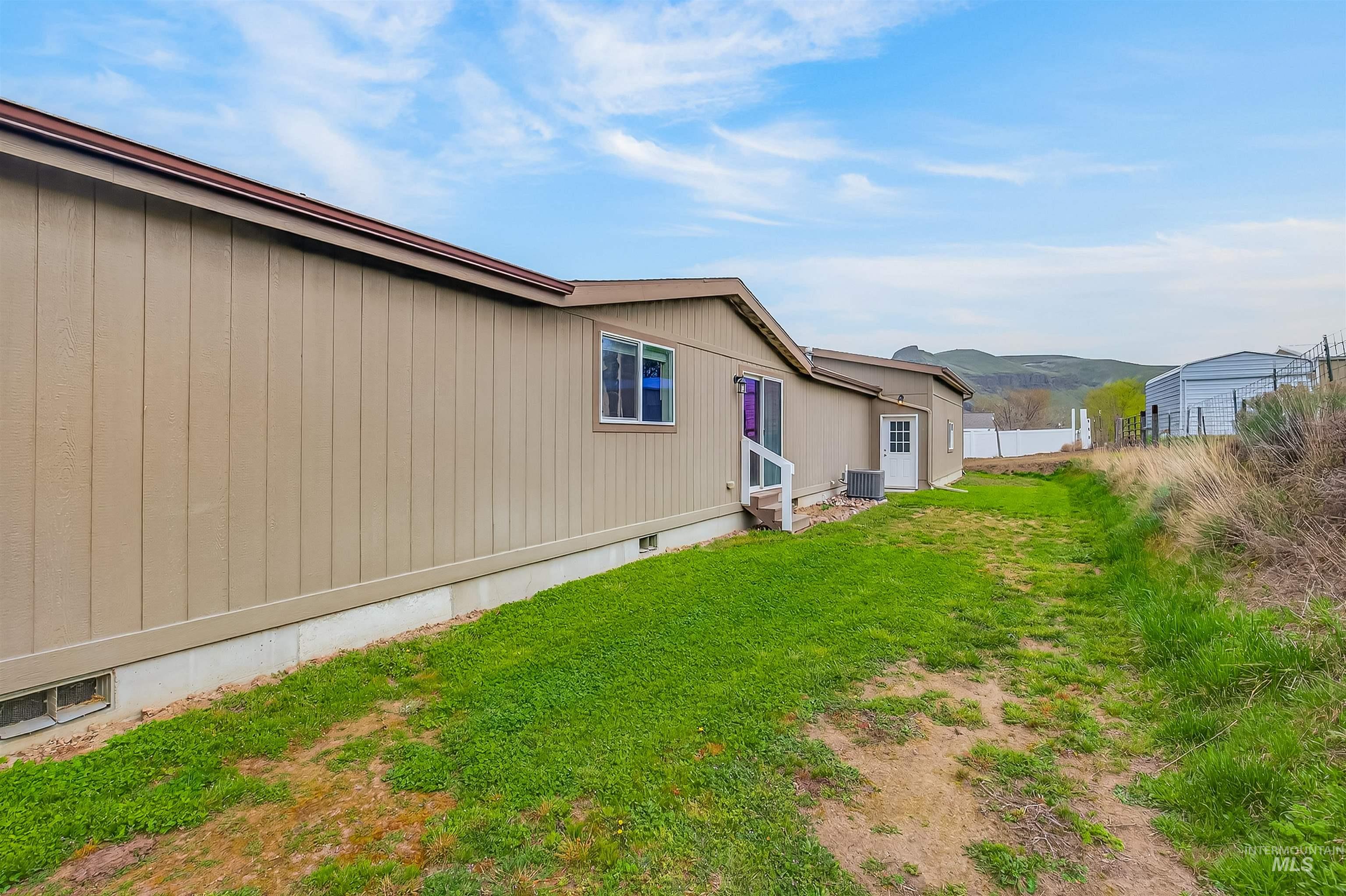 1306 4th Street, Asotin, Washington 99402, 3 Bedrooms, 2 Bathrooms, Residential For Sale, Price $424,000,MLS 98980587