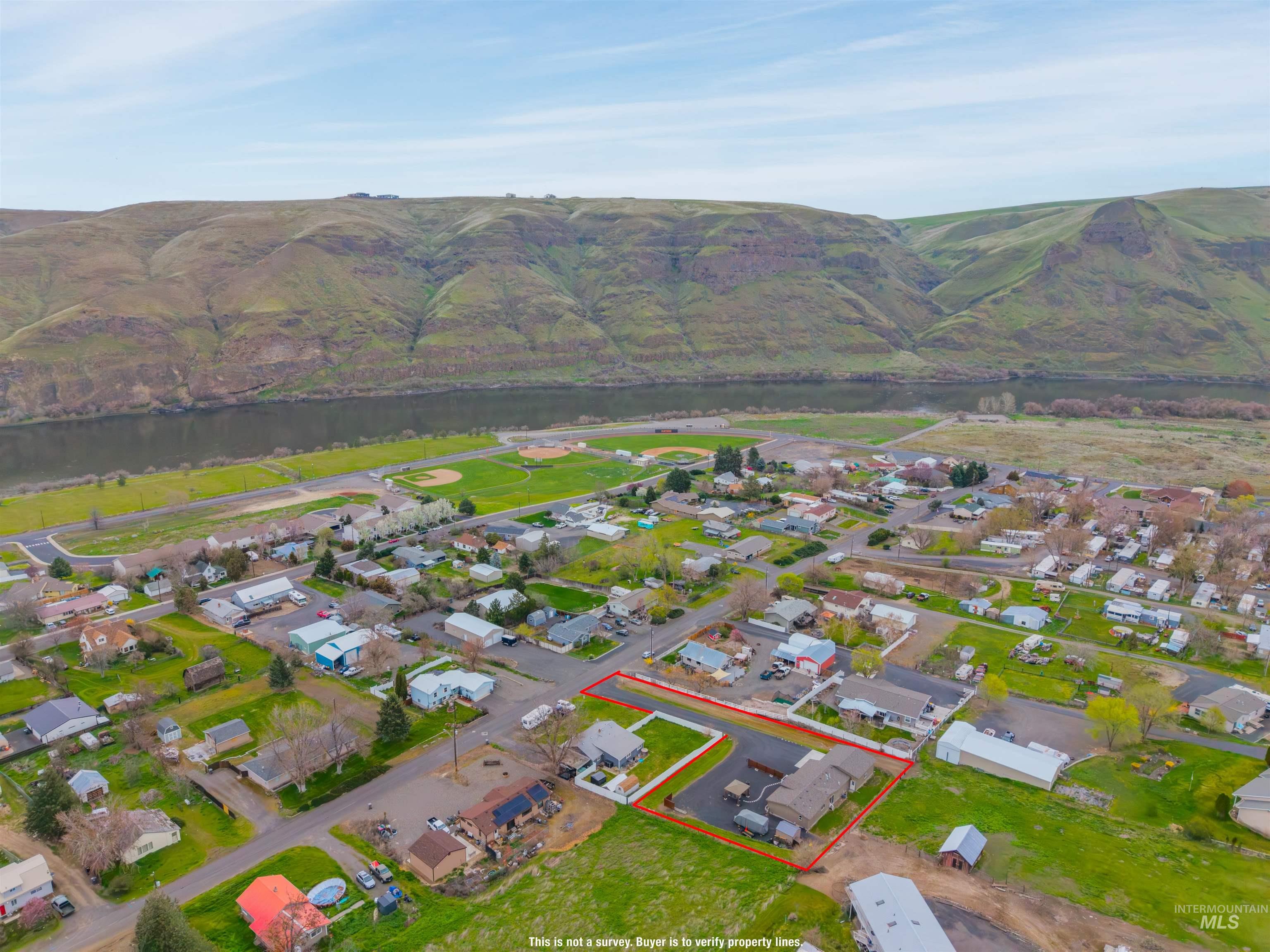 1306 4th Street, Asotin, Washington 99402, 3 Bedrooms, 2 Bathrooms, Residential For Sale, Price $424,000,MLS 98980587
