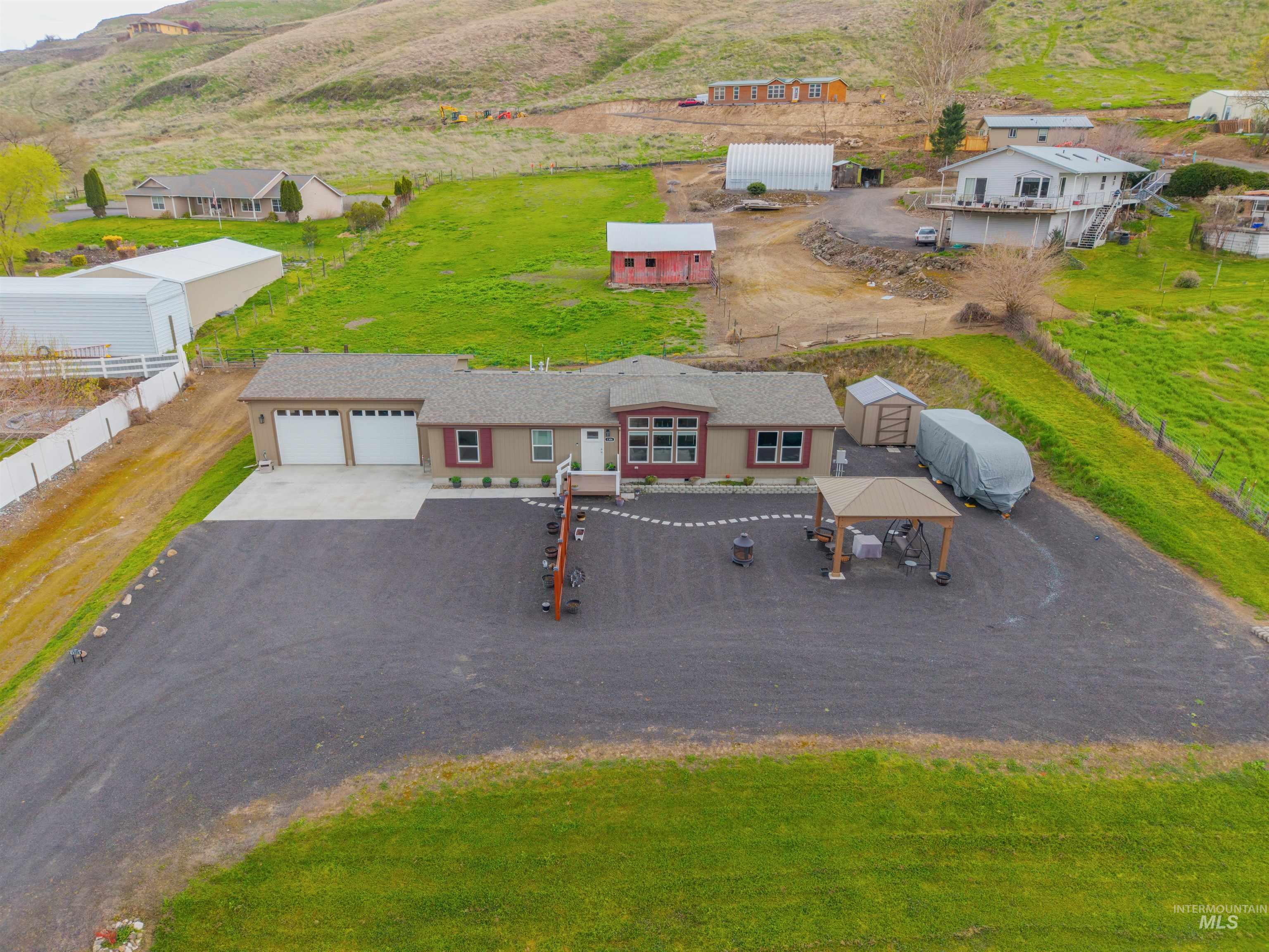 1306 4th Street, Asotin, Washington 99402, 3 Bedrooms, 2 Bathrooms, Residential For Sale, Price $424,000,MLS 98980587