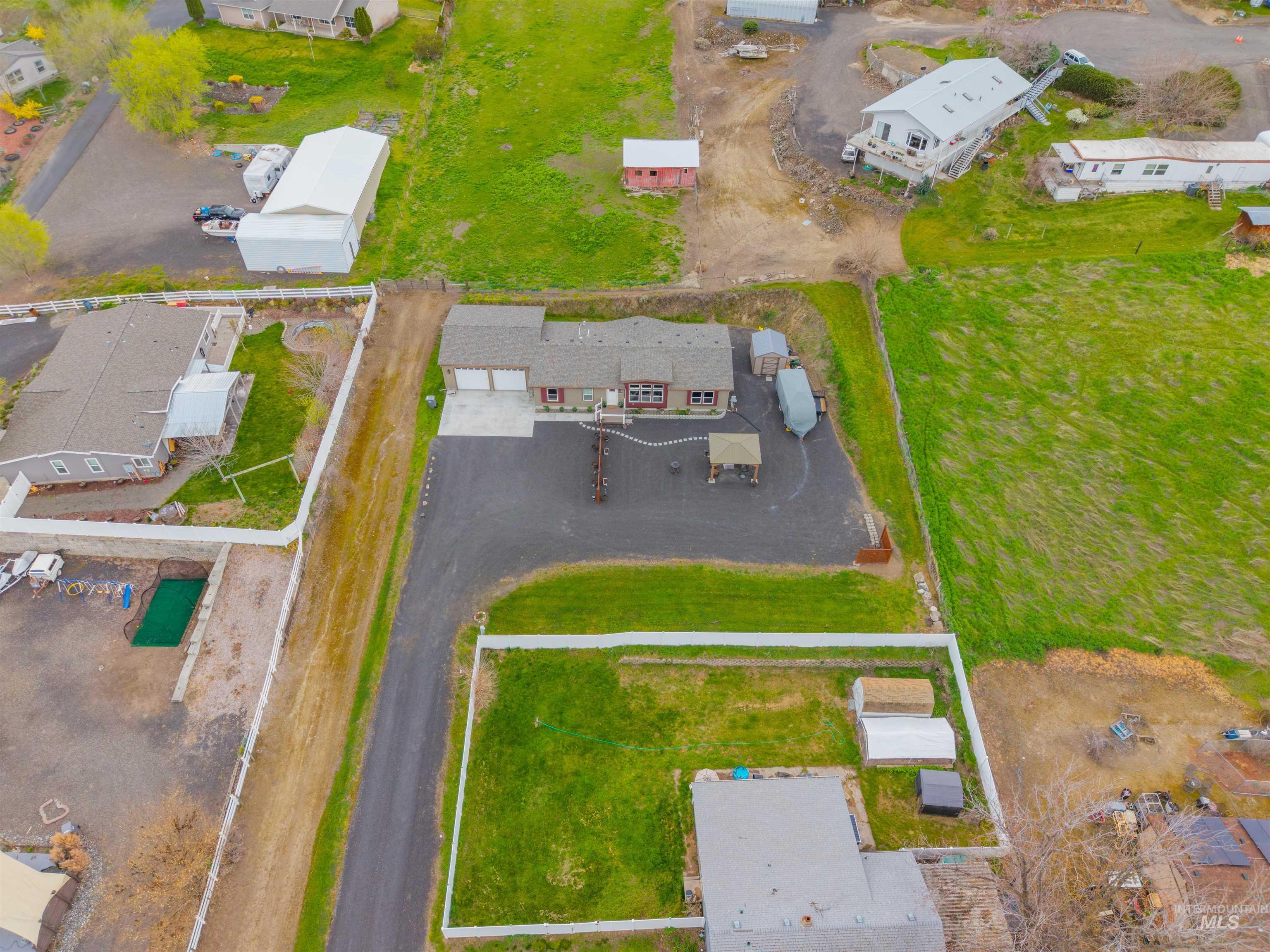 1306 4th Street, Asotin, Washington 99402, 3 Bedrooms, 2 Bathrooms, Residential For Sale, Price $424,000,MLS 98980587