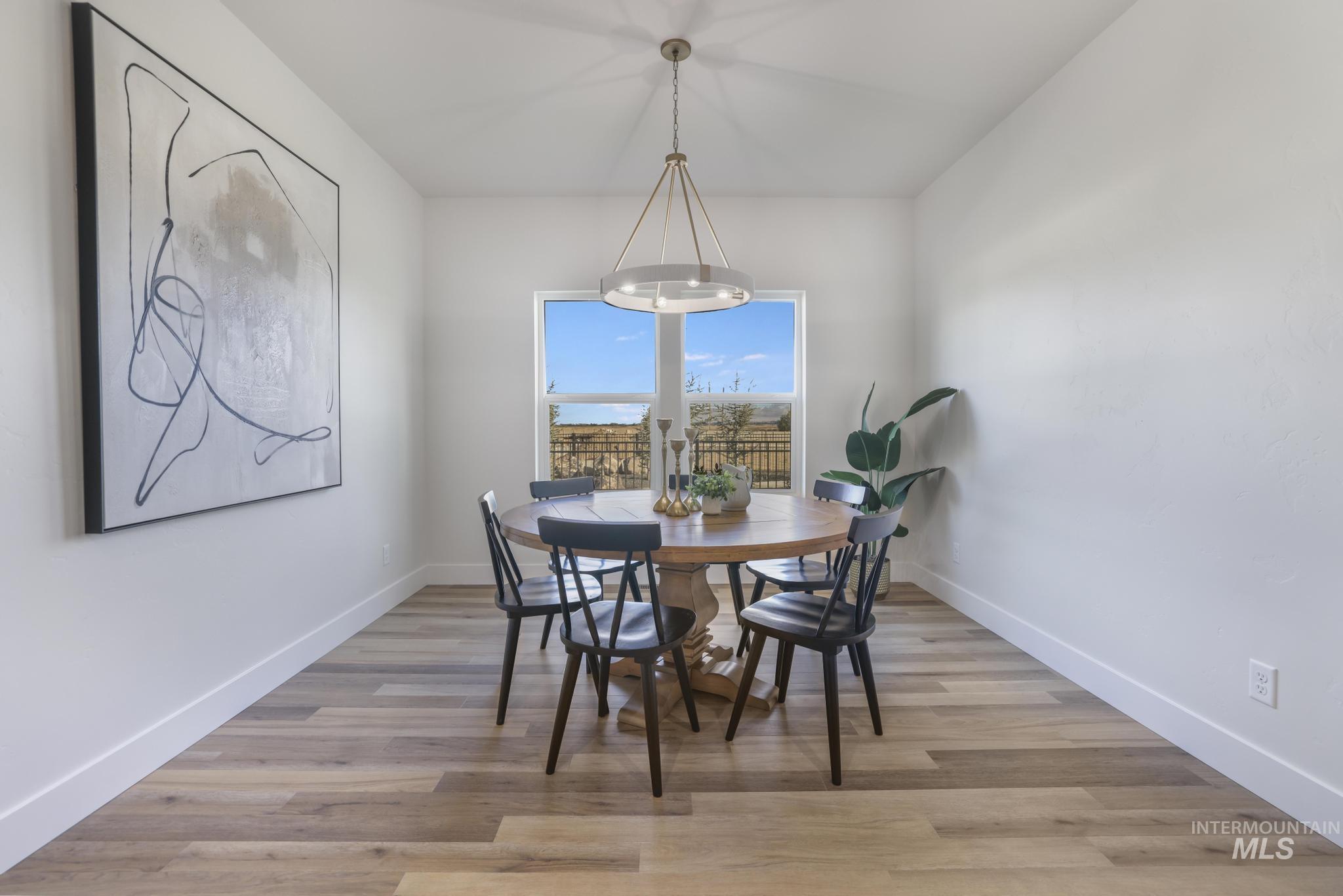 561 Canyon Mist Drive, Twin Falls, Idaho 83301, 3 Bedrooms, 2.5 Bathrooms, Residential For Sale, Price $655,000, 98980591