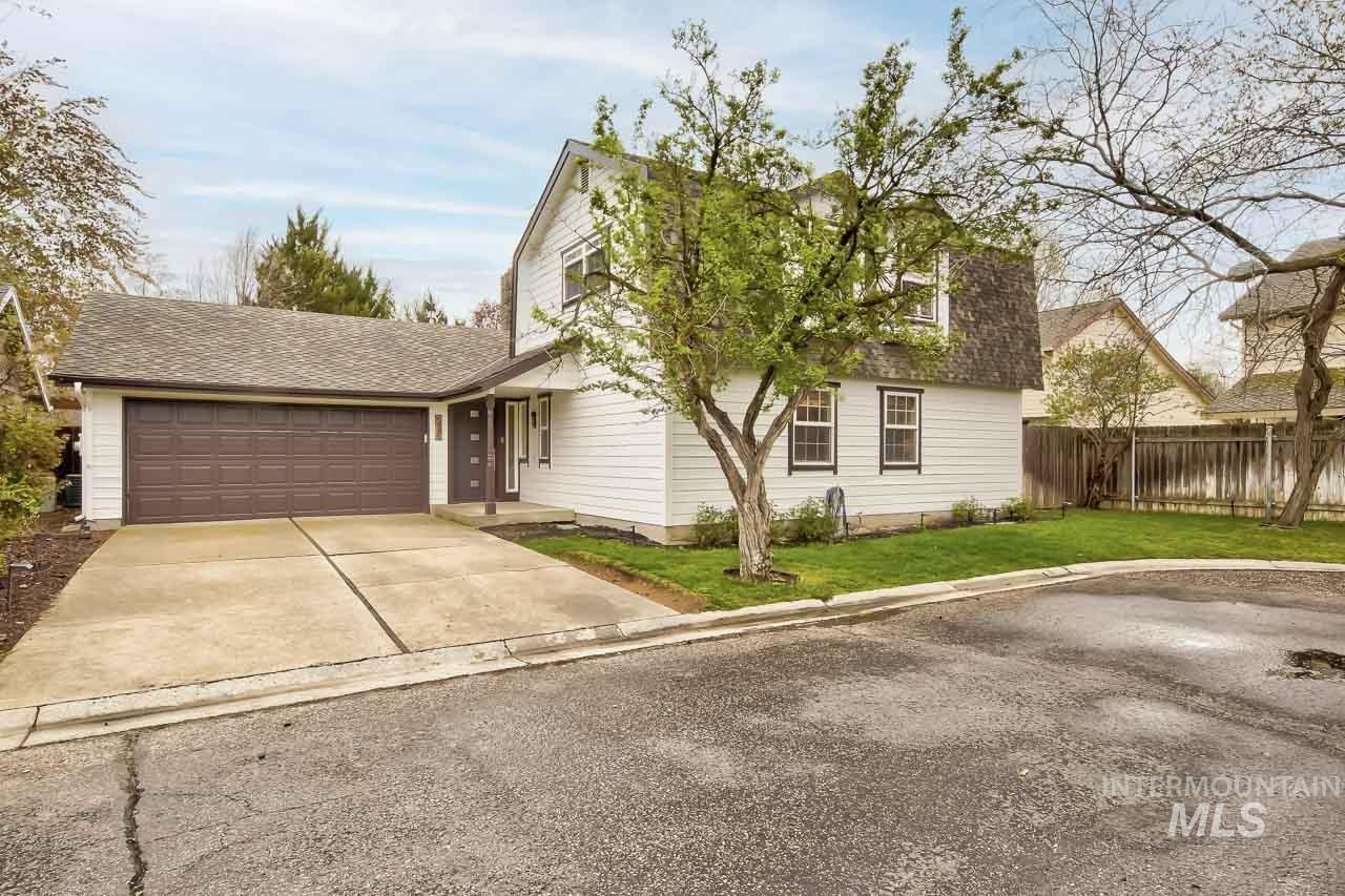 245 W Greensboro Ct, Boise, Idaho 83706, 5 Bedrooms, 2.5 Bathrooms, Residential For Sale, Price $618,000, 98980592