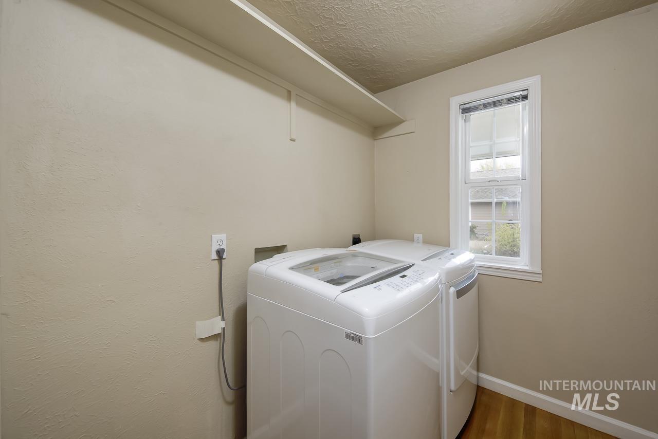 245 W Greensboro Ct, Boise, Idaho 83706, 5 Bedrooms, 2.5 Bathrooms, Residential For Sale, Price $618,000, 98980592