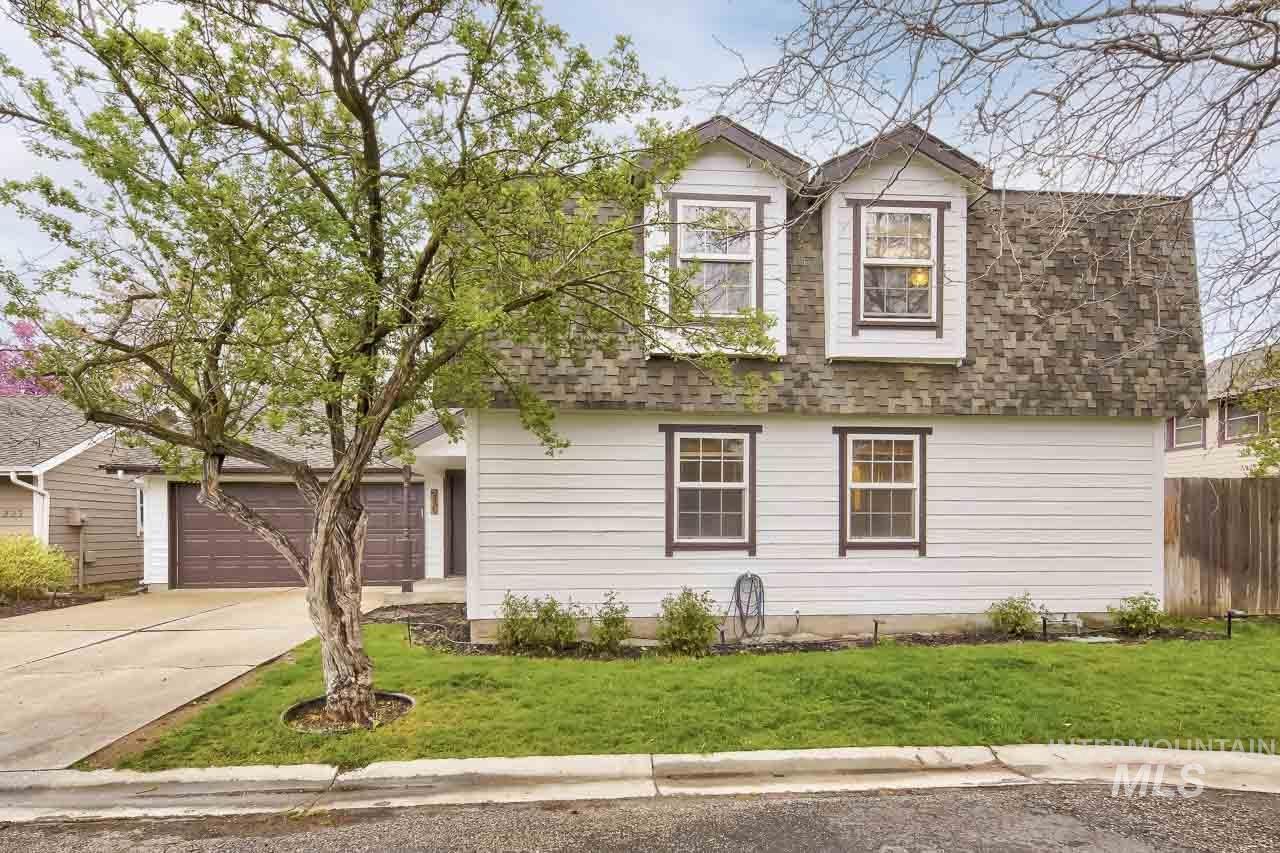 245 W Greensboro Ct, Boise, Idaho 83706, 5 Bedrooms, 2.5 Bathrooms, Residential For Sale, Price $618,000, 98980592