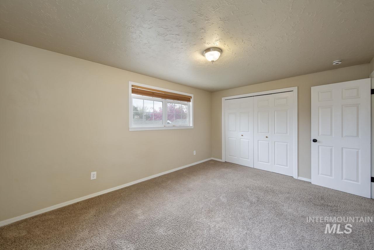 245 W Greensboro Ct, Boise, Idaho 83706, 5 Bedrooms, 2.5 Bathrooms, Residential For Sale, Price $618,000, 98980592