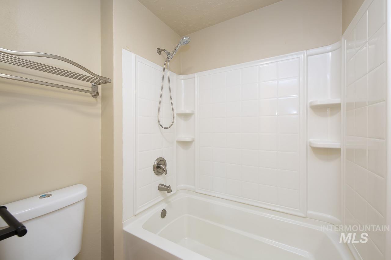 245 W Greensboro Ct, Boise, Idaho 83706, 5 Bedrooms, 2.5 Bathrooms, Residential For Sale, Price $618,000, 98980592