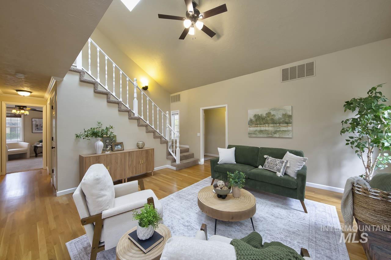 245 W Greensboro Ct, Boise, Idaho 83706, 5 Bedrooms, 2.5 Bathrooms, Residential For Sale, Price $618,000, 98980592