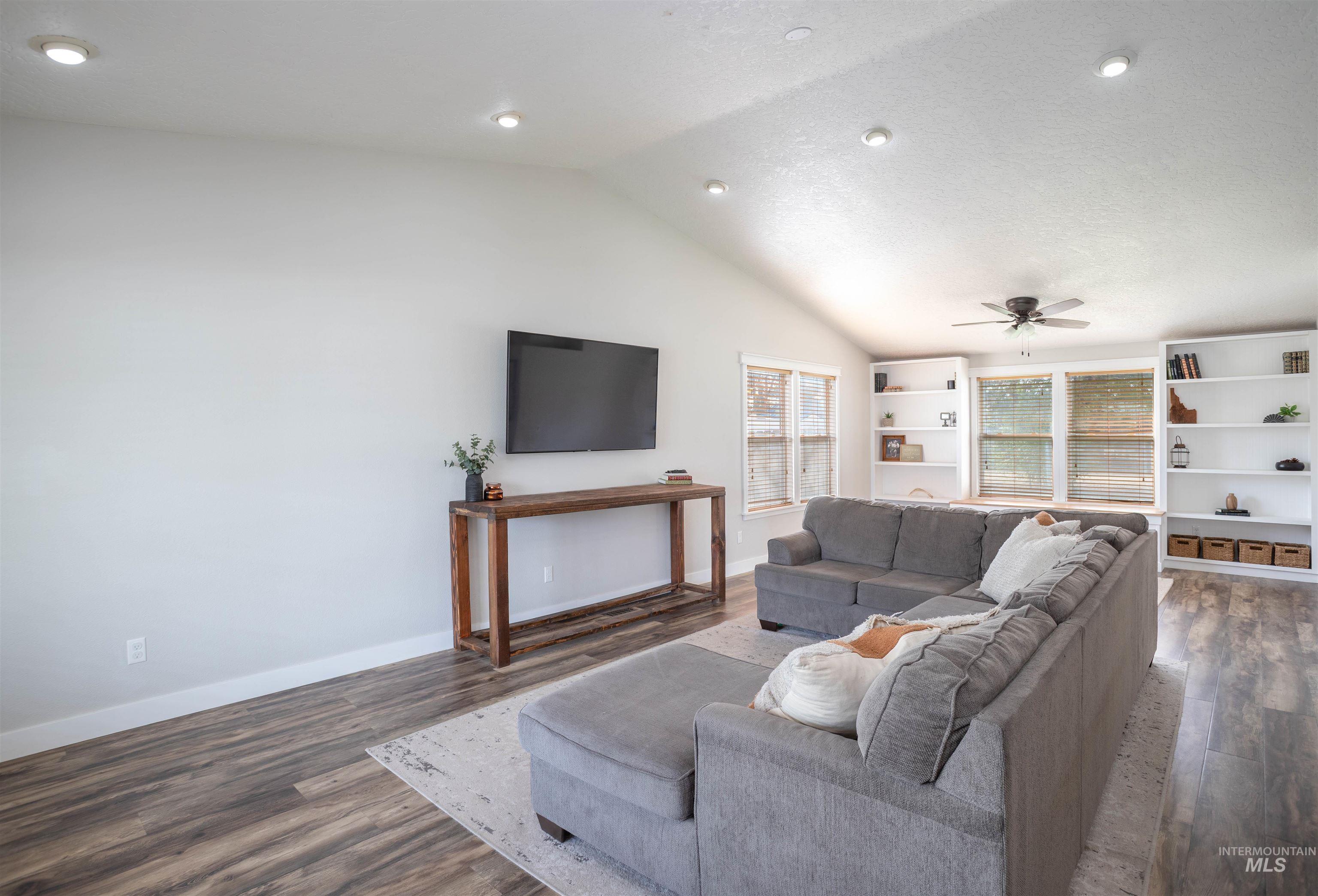 4695 Heath Way, Nampa, Idaho 83687, 4 Bedrooms, 2.5 Bathrooms, Residential For Sale, Price $754,537, 98980594