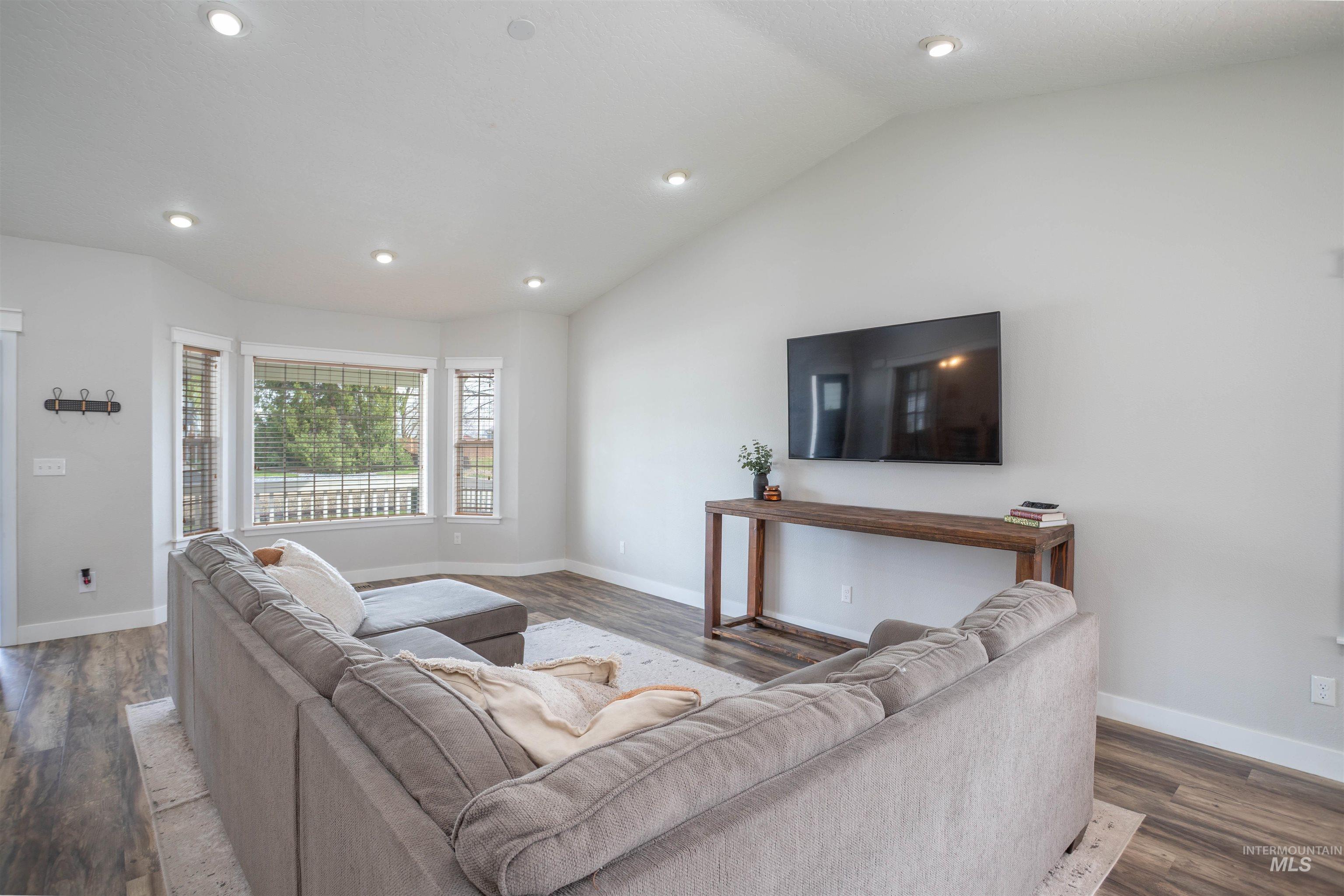 4695 Heath Way, Nampa, Idaho 83687, 4 Bedrooms, 2.5 Bathrooms, Residential For Sale, Price $754,537, 98980594