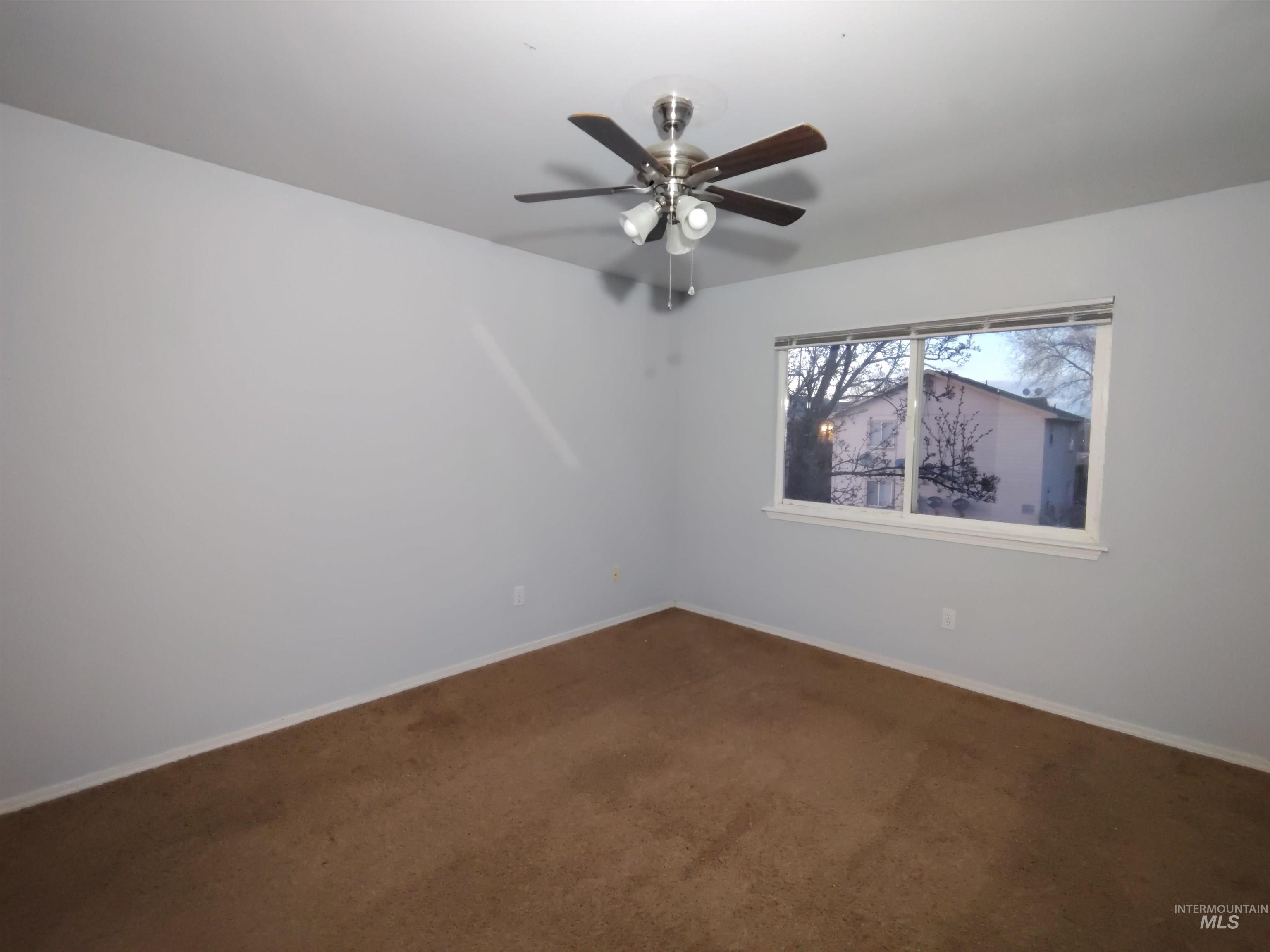 175 Sagebrush Ave, Mountain Home, Idaho 83647-4210, 3 Bedrooms, 1.5 Bathrooms, Residential For Sale, Price $235,000,MLS 98980595