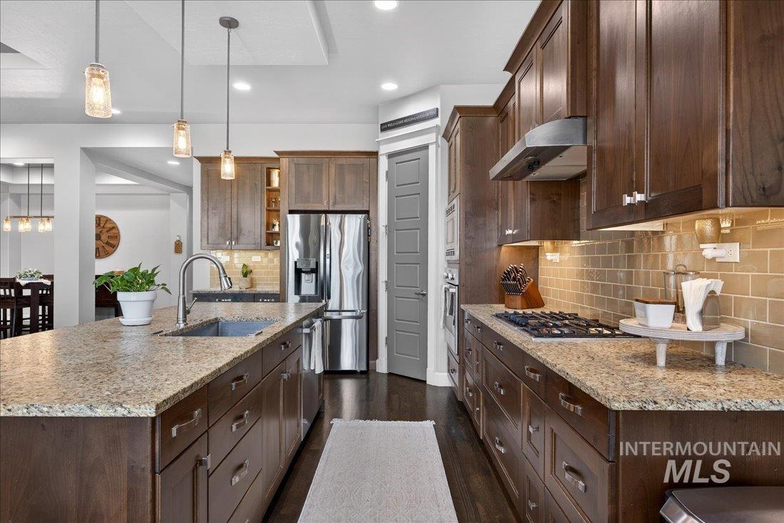 3552 W Star Hollow Dr, Meridian, Idaho 83646, 3 Bedrooms, 3 Bathrooms, Residential For Sale, Price $979,000,MLS 98980596