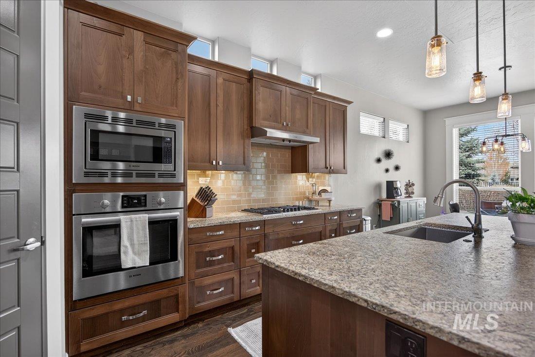 3552 W Star Hollow Dr, Meridian, Idaho 83646, 3 Bedrooms, 3 Bathrooms, Residential For Sale, Price $979,000,MLS 98980596