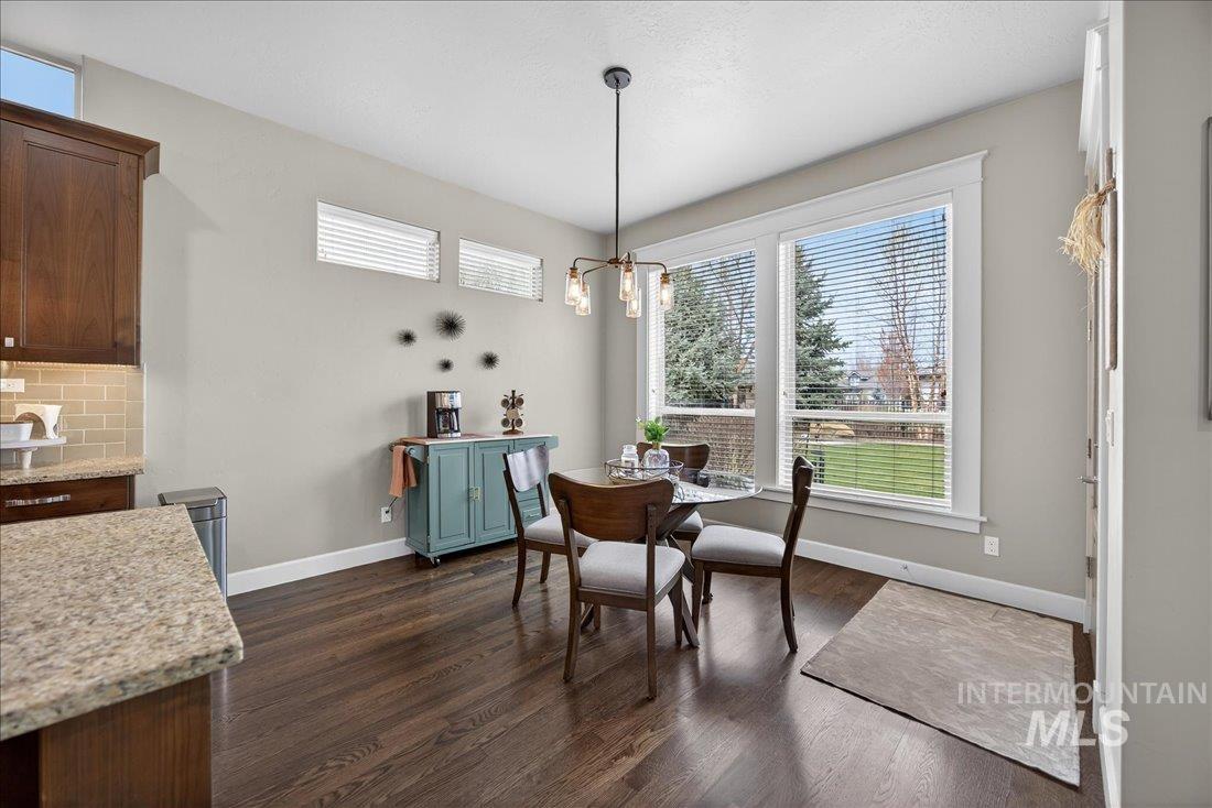 3552 W Star Hollow Dr, Meridian, Idaho 83646, 3 Bedrooms, 3 Bathrooms, Residential For Sale, Price $979,000,MLS 98980596