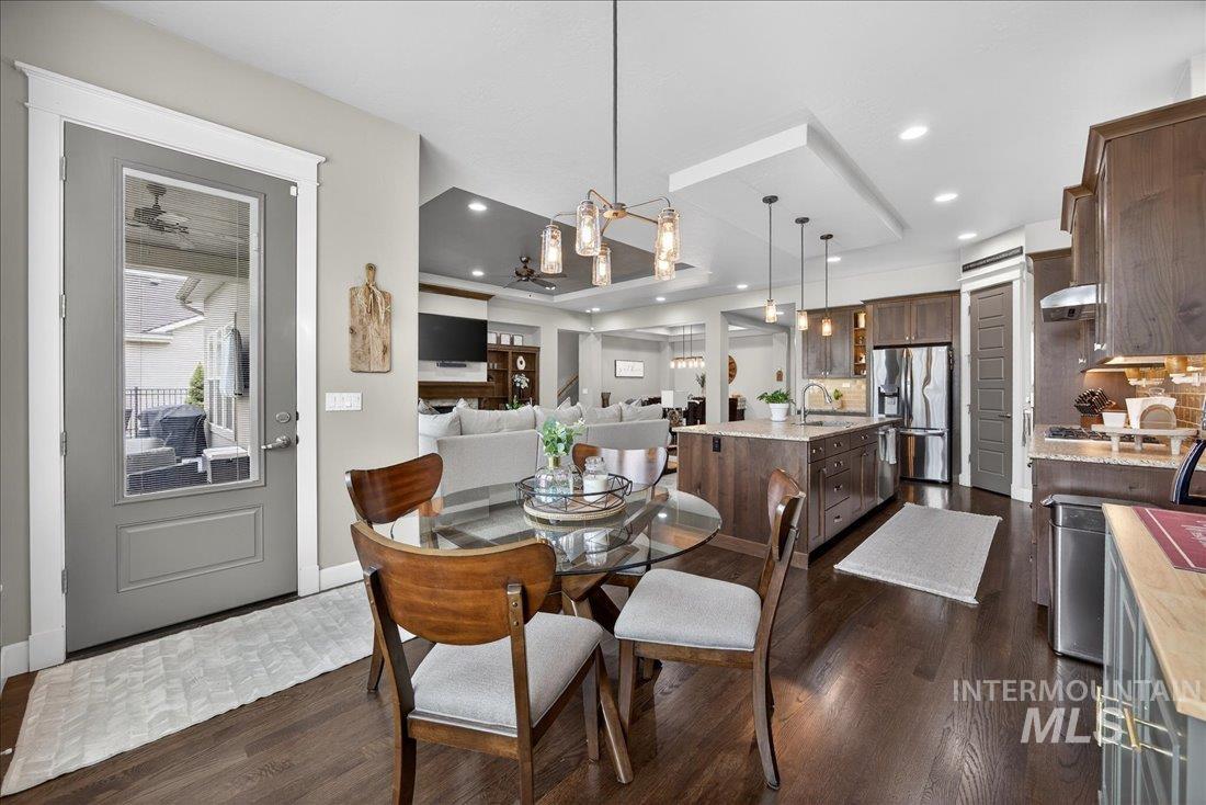 3552 W Star Hollow Dr, Meridian, Idaho 83646, 3 Bedrooms, 3 Bathrooms, Residential For Sale, Price $979,000,MLS 98980596