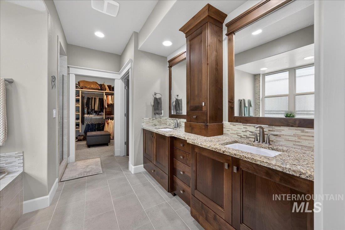 3552 W Star Hollow Dr, Meridian, Idaho 83646, 3 Bedrooms, 3 Bathrooms, Residential For Sale, Price $979,000,MLS 98980596