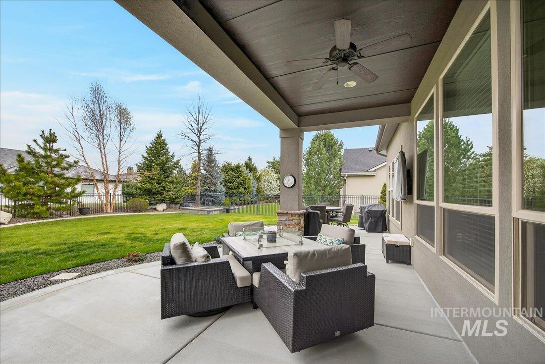 3552 W Star Hollow Dr, Meridian, Idaho 83646, 3 Bedrooms, 3 Bathrooms, Residential For Sale, Price $979,000,MLS 98980596