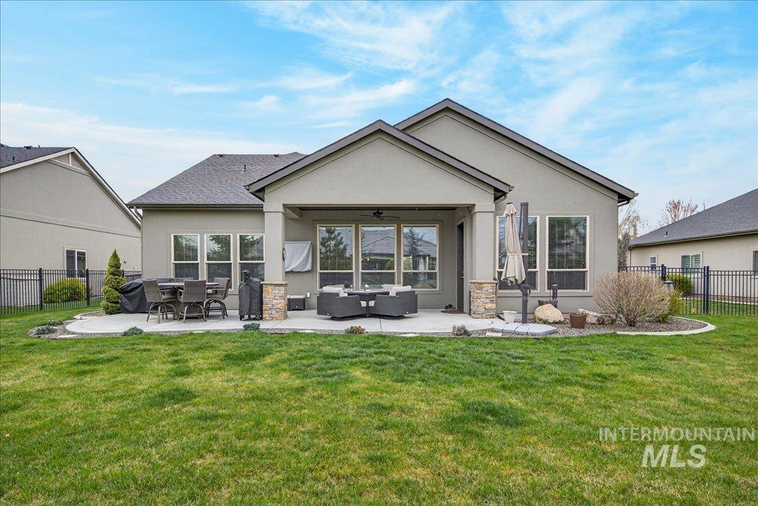 3552 W Star Hollow Dr, Meridian, Idaho 83646, 3 Bedrooms, 3 Bathrooms, Residential For Sale, Price $979,000,MLS 98980596