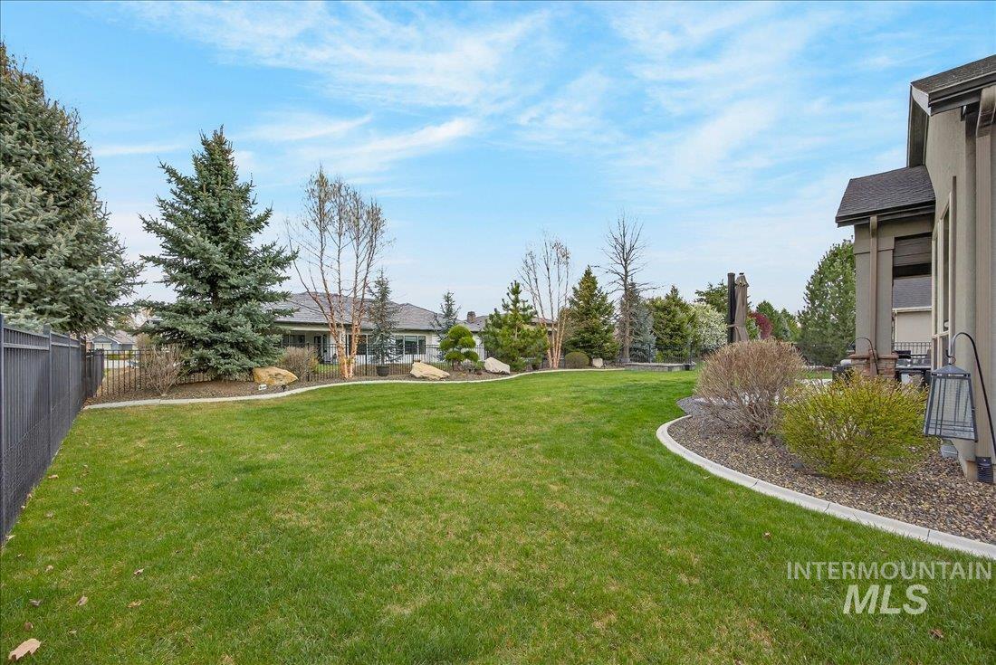 3552 W Star Hollow Dr, Meridian, Idaho 83646, 3 Bedrooms, 3 Bathrooms, Residential For Sale, Price $979,000,MLS 98980596