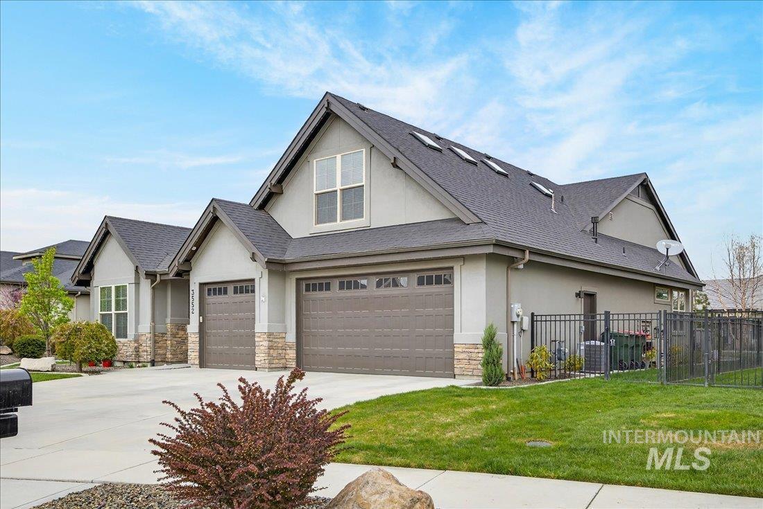 3552 W Star Hollow Dr, Meridian, Idaho 83646, 3 Bedrooms, 3 Bathrooms, Residential For Sale, Price $979,000,MLS 98980596