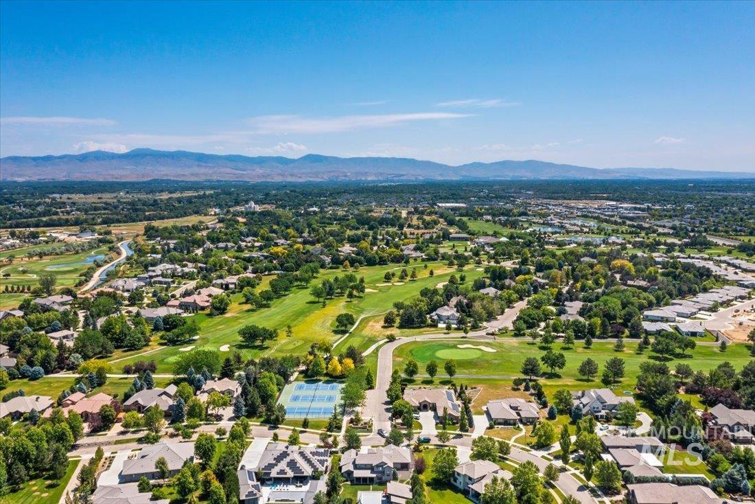 3552 W Star Hollow Dr, Meridian, Idaho 83646, 3 Bedrooms, 3 Bathrooms, Residential For Sale, Price $979,000,MLS 98980596