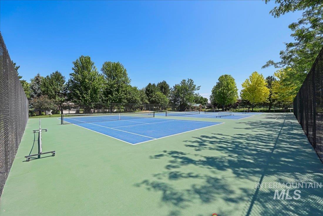 3552 W Star Hollow Dr, Meridian, Idaho 83646, 3 Bedrooms, 3 Bathrooms, Residential For Sale, Price $979,000,MLS 98980596