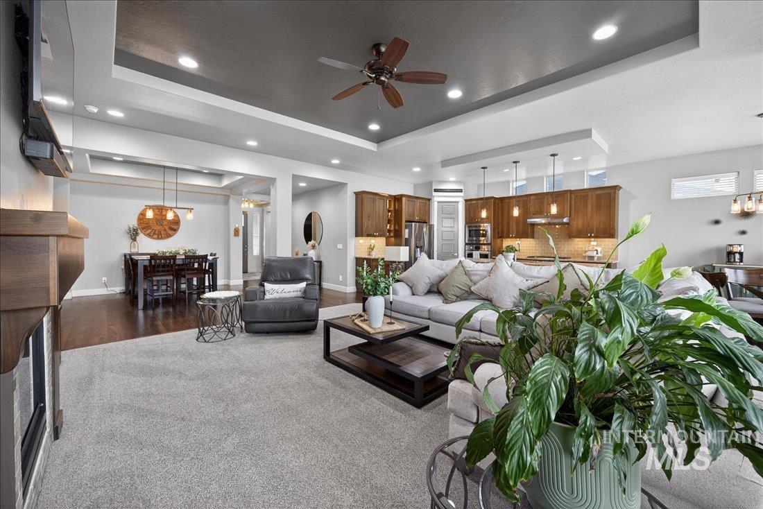 3552 W Star Hollow Dr, Meridian, Idaho 83646, 3 Bedrooms, 3 Bathrooms, Residential For Sale, Price $979,000,MLS 98980596