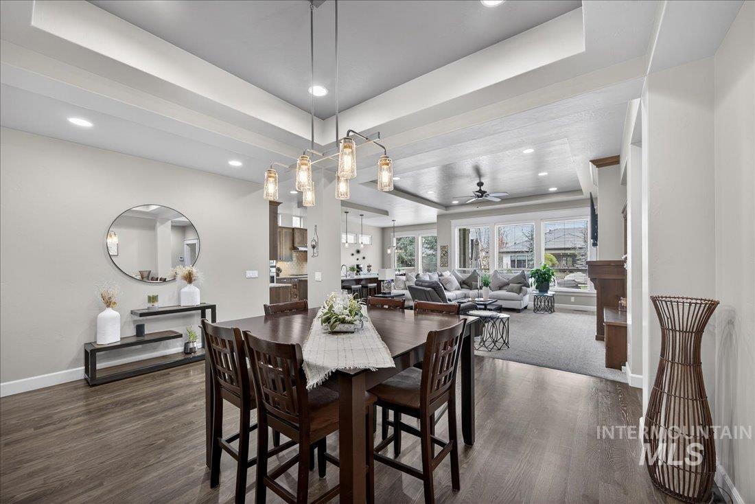 3552 W Star Hollow Dr, Meridian, Idaho 83646, 3 Bedrooms, 3 Bathrooms, Residential For Sale, Price $979,000,MLS 98980596