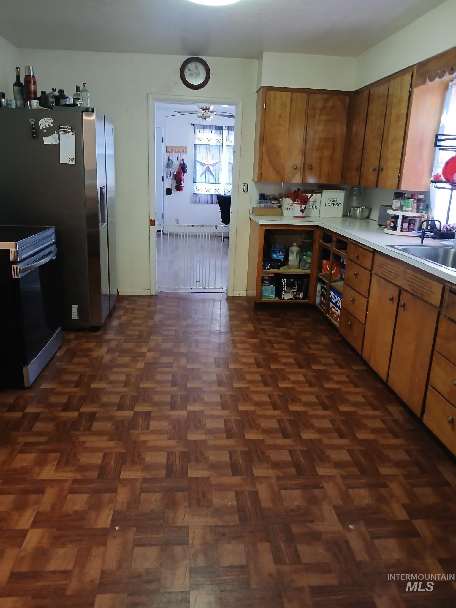 1242 S 12th Street, Payette, Idaho 83661-3385, 4 Bedrooms, 2 Bathrooms, Residential For Sale, Price $350,000,MLS 98980597