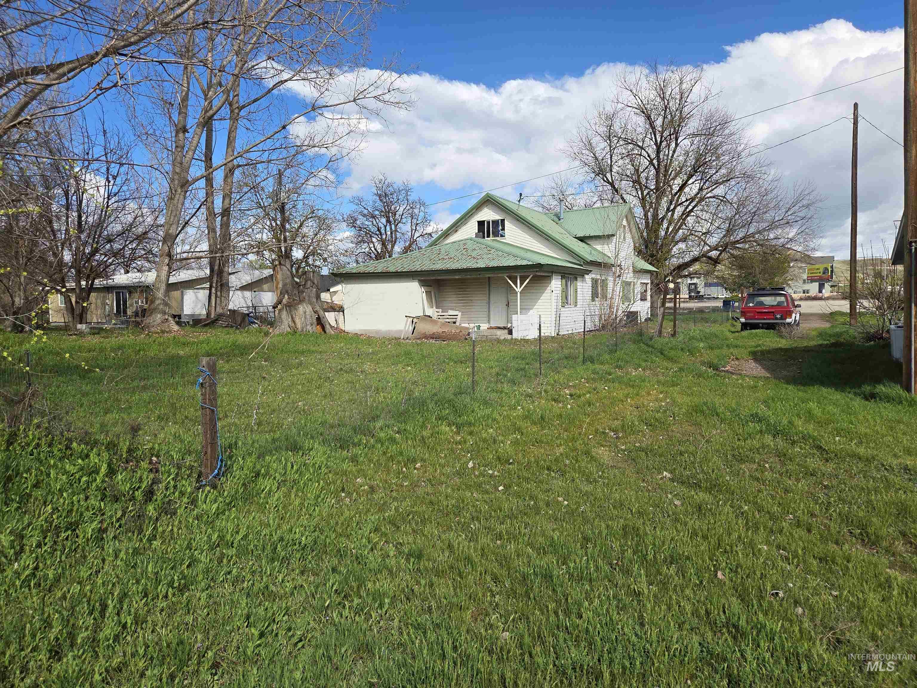 1242 S 12th Street, Payette, Idaho 83661-3385, 4 Bedrooms, 2 Bathrooms, Residential For Sale, Price $350,000,MLS 98980597