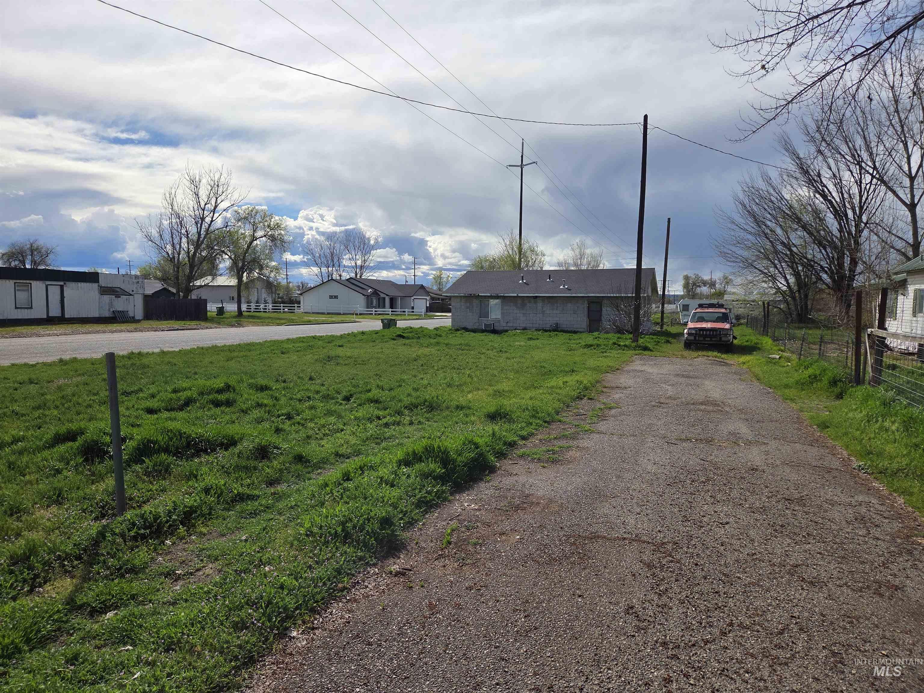 1242 S 12th Street, Payette, Idaho 83661-3385, 4 Bedrooms, 2 Bathrooms, Residential For Sale, Price $350,000,MLS 98980597