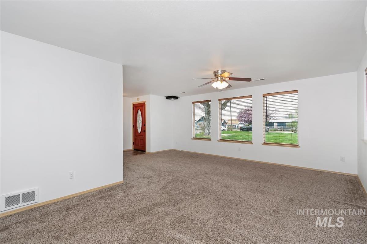 1051 Haas Rd, Weiser, Idaho 83672, 3 Bedrooms, 2 Bathrooms, Residential For Sale, Price $474,900, 98980598