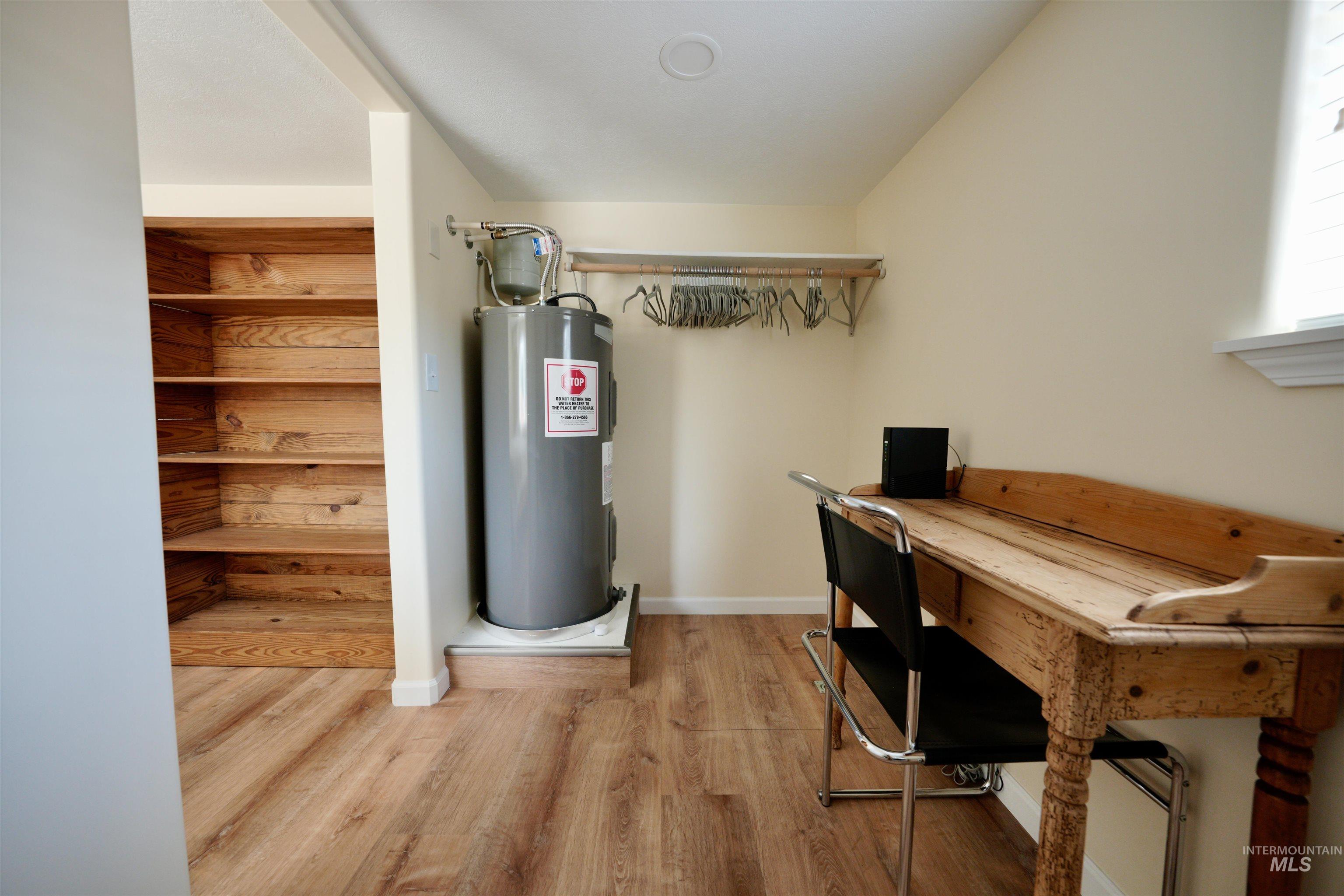 115 Locust St, Horseshoe Bend, Idaho 83629, 1 Bedroom, 1 Bathroom, Residential For Sale, Price $249,000,MLS 98980604