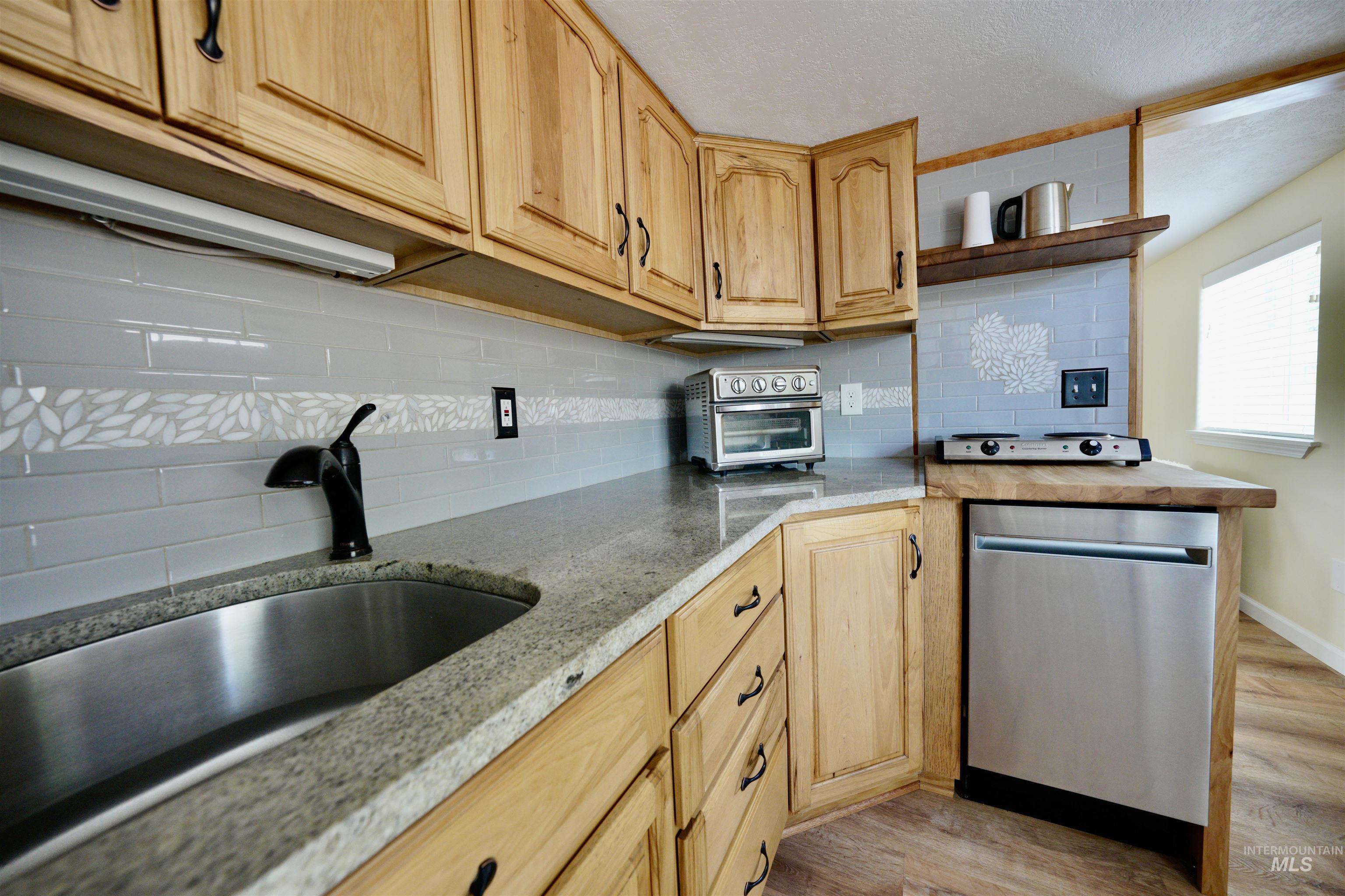 115 Locust St, Horseshoe Bend, Idaho 83629, 1 Bedroom, 1 Bathroom, Residential For Sale, Price $249,000,MLS 98980604