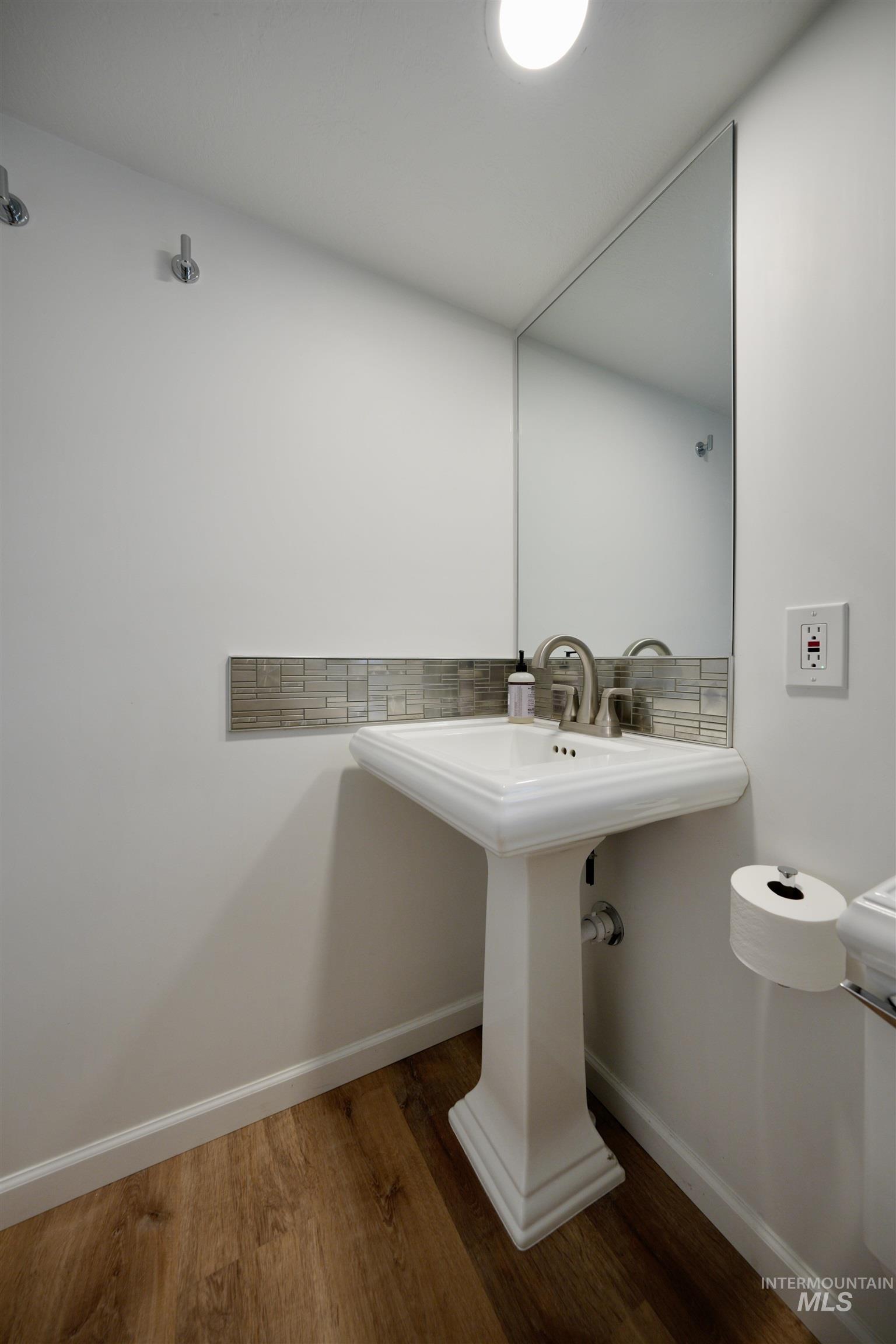 115 Locust St, Horseshoe Bend, Idaho 83629, 1 Bedroom, 1 Bathroom, Residential For Sale, Price $249,000,MLS 98980604