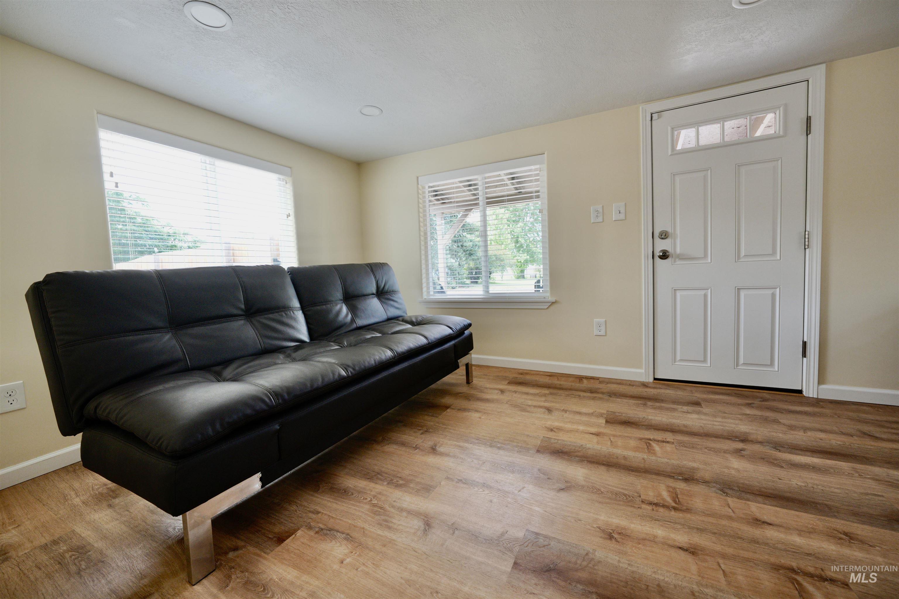 115 Locust St, Horseshoe Bend, Idaho 83629, 1 Bedroom, 1 Bathroom, Residential For Sale, Price $249,000,MLS 98980604