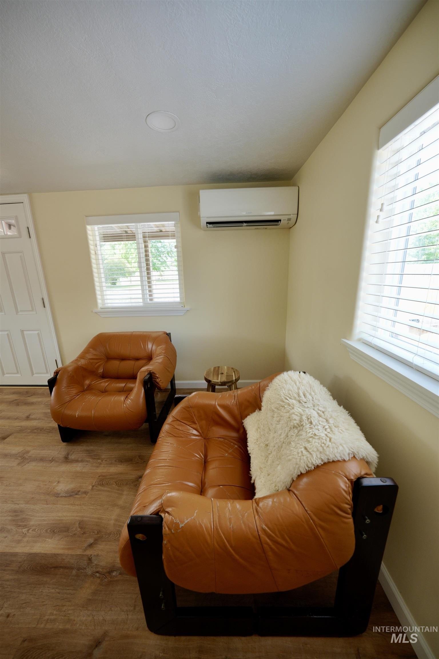 115 Locust St, Horseshoe Bend, Idaho 83629, 1 Bedroom, 1 Bathroom, Residential For Sale, Price $249,000,MLS 98980604