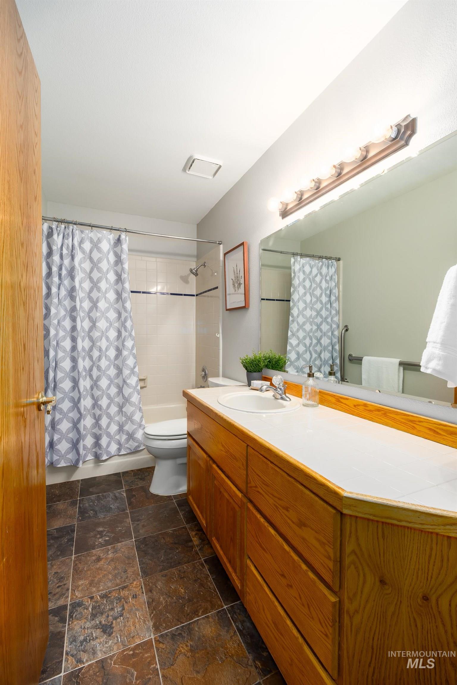 11972 W Stillwater Dr., Boise, Idaho 83713, 3 Bedrooms, 2 Bathrooms, Residential For Sale, Price $499,900, 98980611