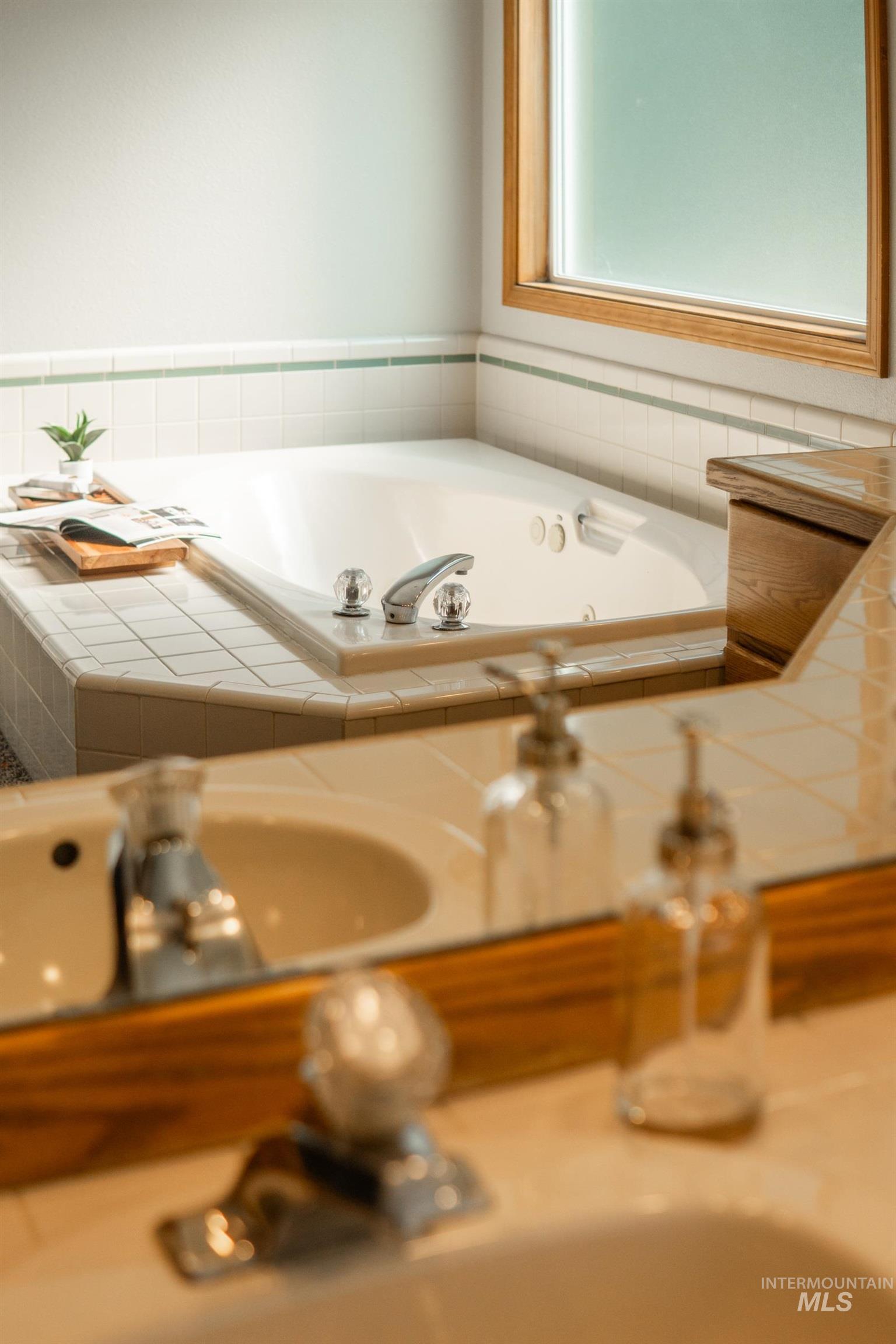 11972 W Stillwater Dr., Boise, Idaho 83713, 3 Bedrooms, 2 Bathrooms, Residential For Sale, Price $499,900, 98980611