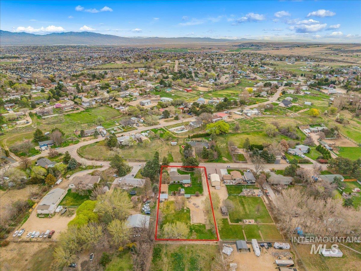 7419 S Greenacres Dr., Boise, Idaho 83709, 3 Bedrooms, 2 Bathrooms, Residential For Sale, Price $639,900, 98980614