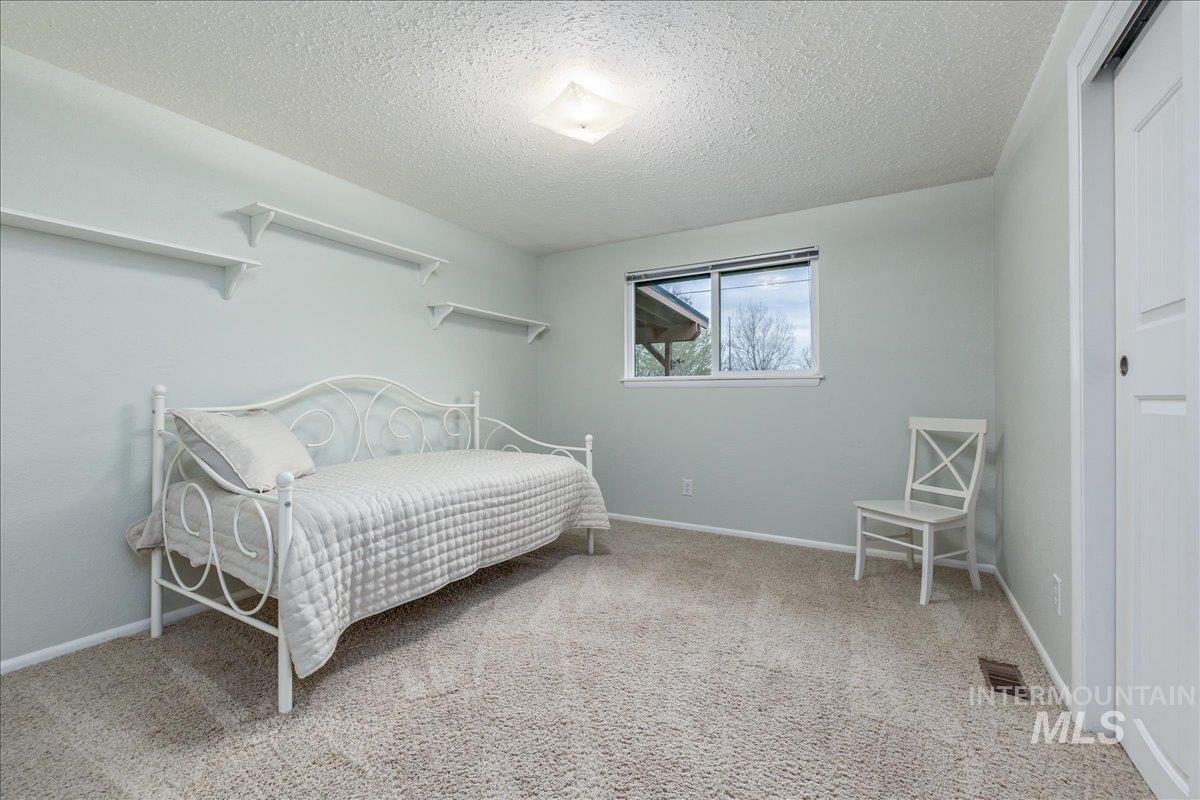 7419 S Greenacres Dr., Boise, Idaho 83609, 3 Bedrooms, 2 Bathrooms, Residential For Sale, Price $674,900, 98980614