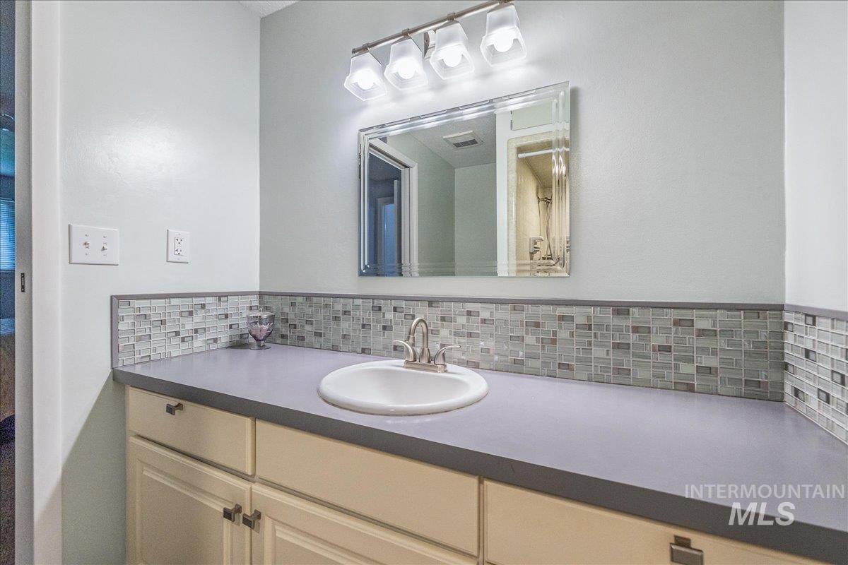 7419 S Greenacres Dr., Boise, Idaho 83609, 3 Bedrooms, 2 Bathrooms, Residential For Sale, Price $674,900, 98980614