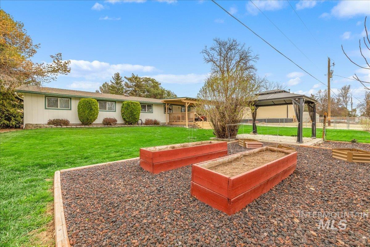 7419 S Greenacres Dr., Boise, Idaho 83609, 3 Bedrooms, 2 Bathrooms, Residential For Sale, Price $674,900, 98980614