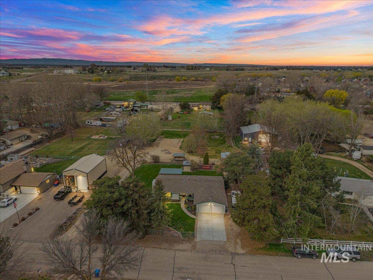 7419 S Greenacres Dr., Boise, Idaho 83609, 3 Bedrooms, 2 Bathrooms, Residential For Sale, Price $674,900, 98980614