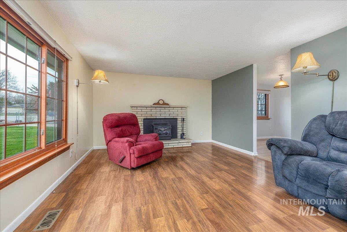 7419 S Greenacres Dr., Boise, Idaho 83609, 3 Bedrooms, 2 Bathrooms, Residential For Sale, Price $674,900, 98980614