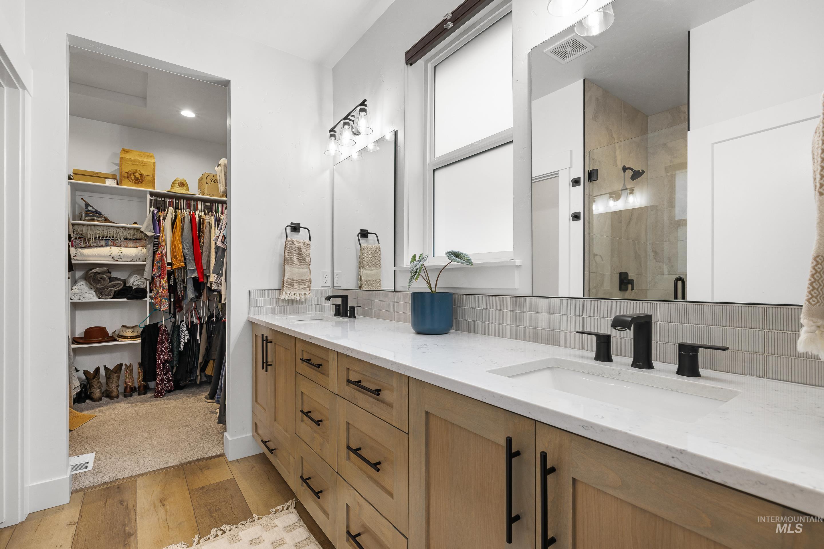 10418 W Shields Ave, Garden City, Idaho 83714, 3 Bedrooms, 2.5 Bathrooms, Residential For Sale, Price $599,900,MLS 98980615